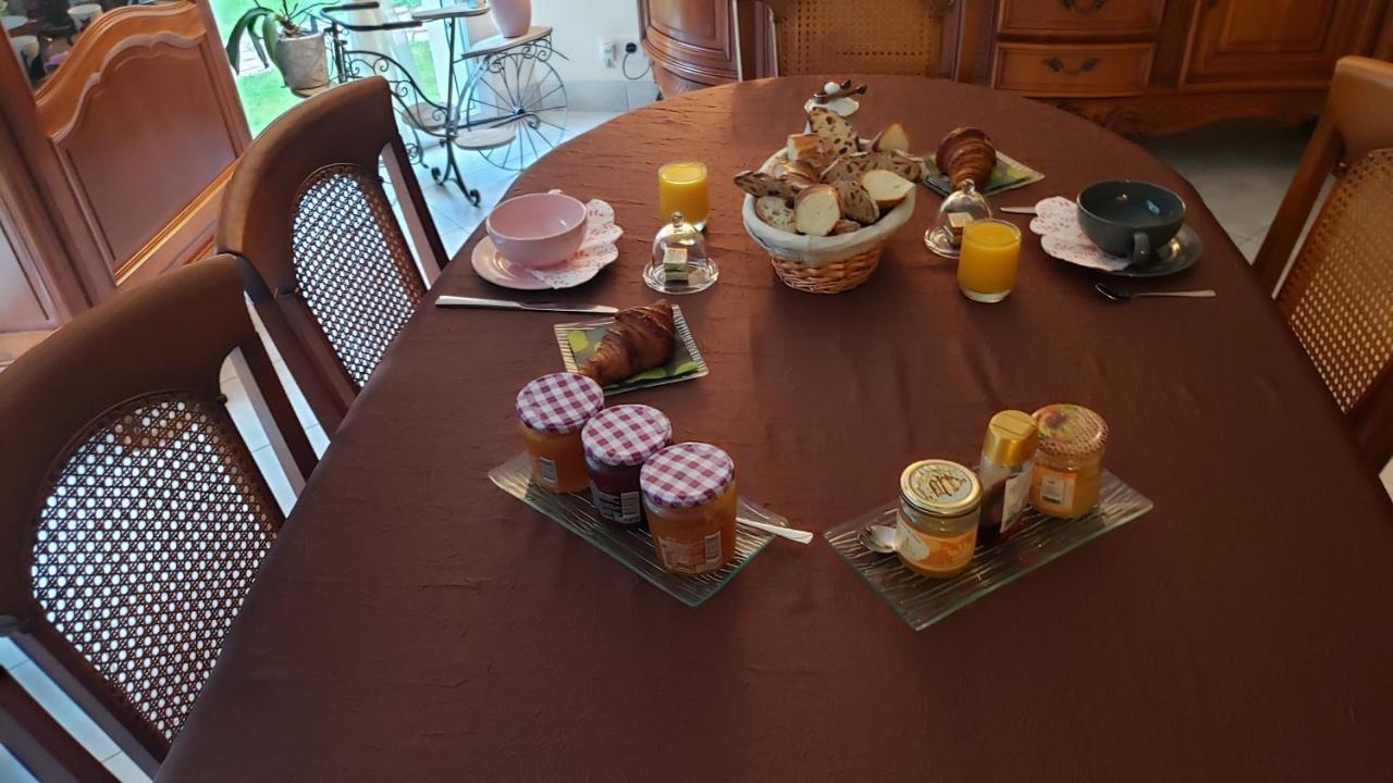 Le Calme Bed & Breakfast Plessé Екстериор снимка