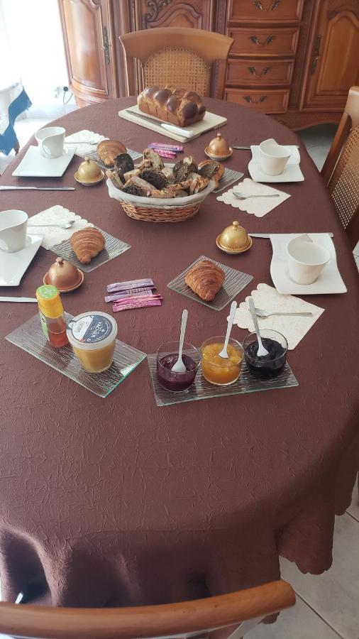 Le Calme Bed & Breakfast Plessé Екстериор снимка